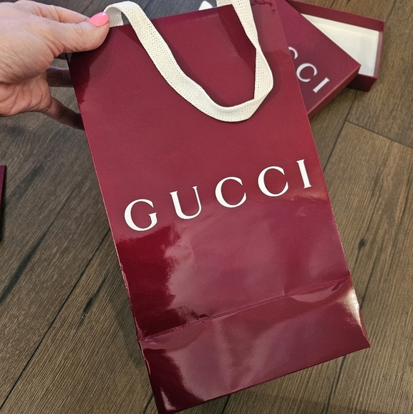 Gucci Box, Pouch, Shopping Bag, Receipt/Product Guide Envelope | Burgundy - Picture 6 of 6
